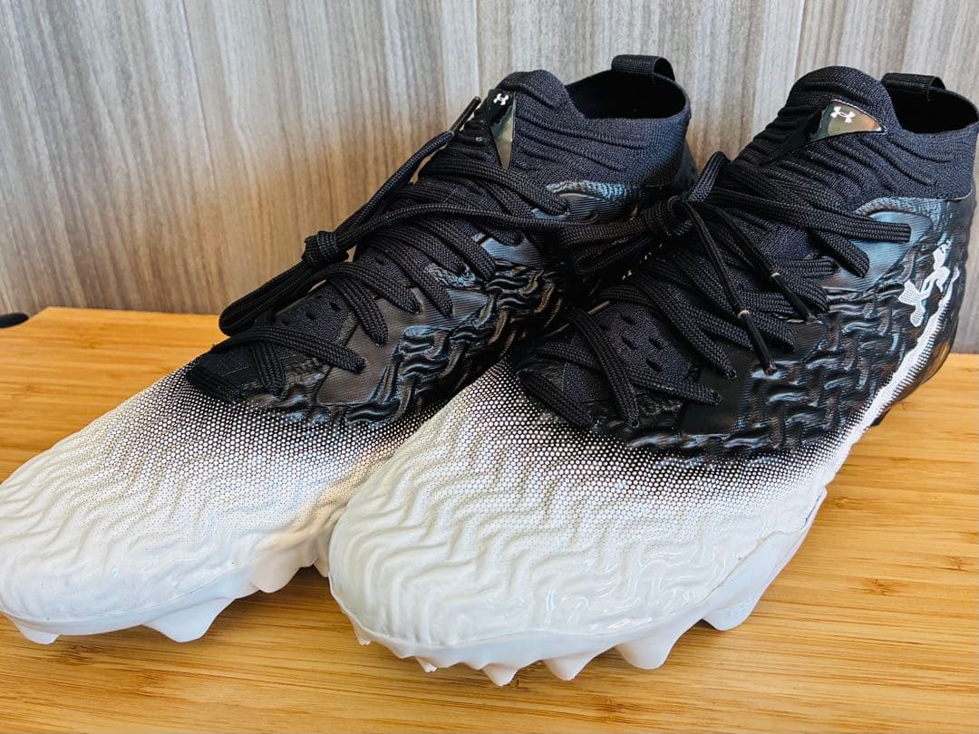 ⭐︎希少未使用⭐︎UNDER ARMOUR SPOTLIGHT PRO 2025 黒