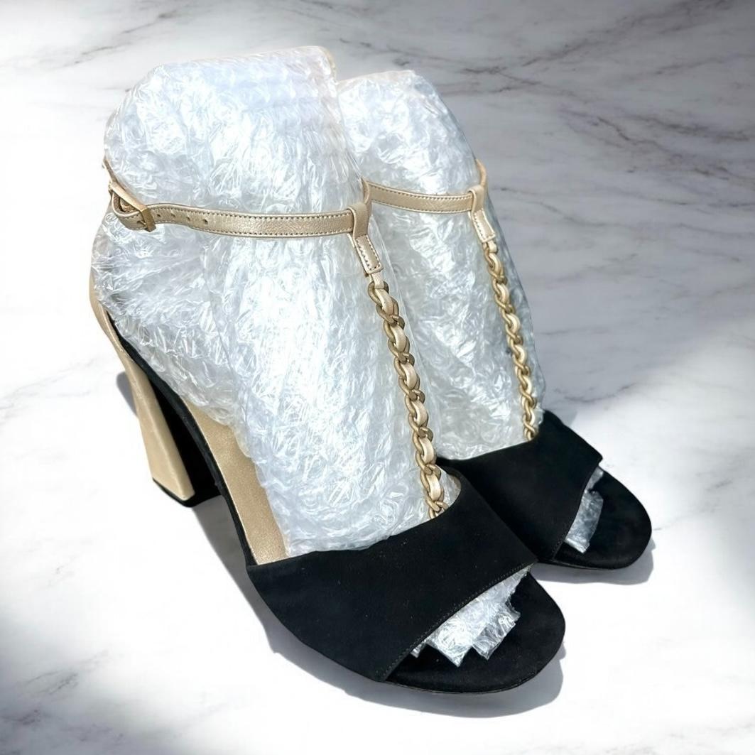 靴 CHANEL Mules Sandals Gold Chain T-Strap