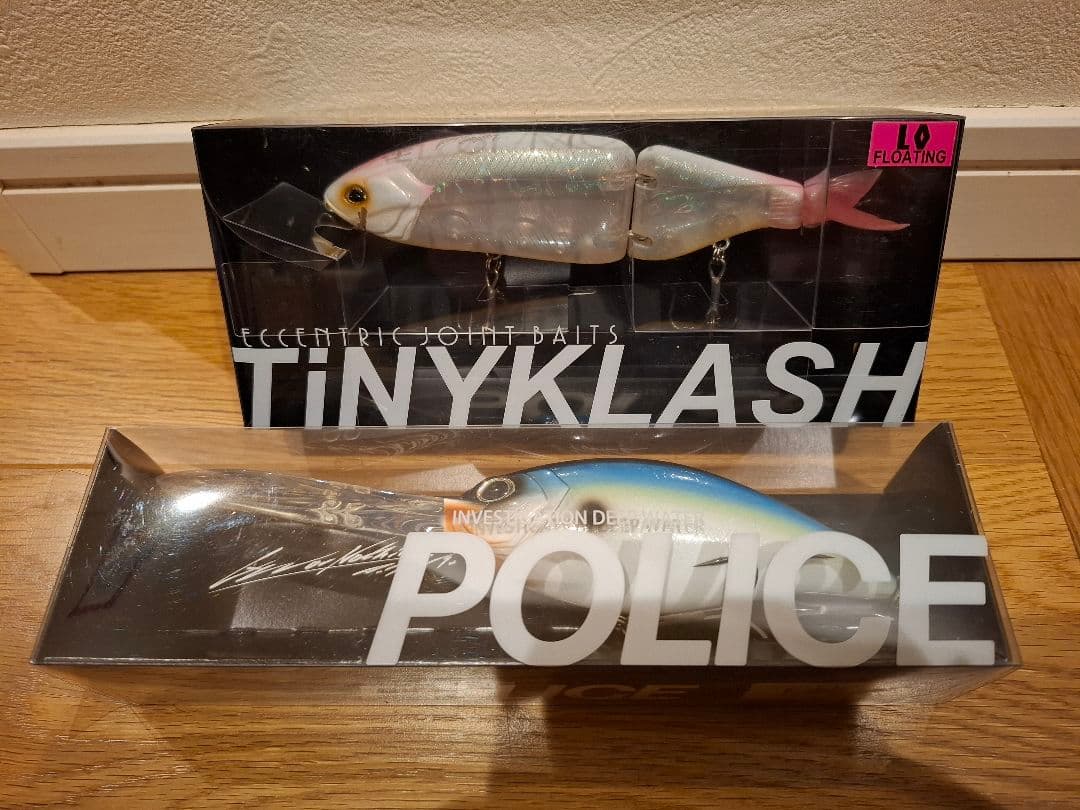 DRT TINYKLASH & POLICE ルアーセット