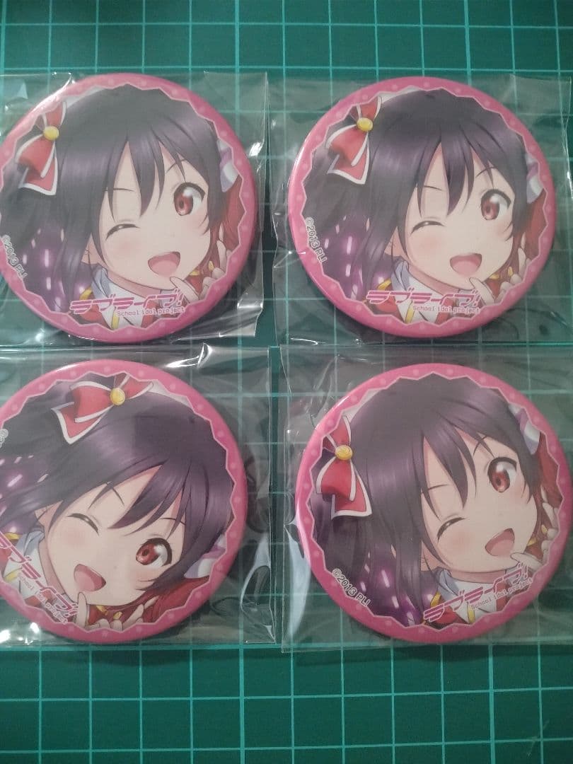 矢澤にこ　コミケ　缶バッジ