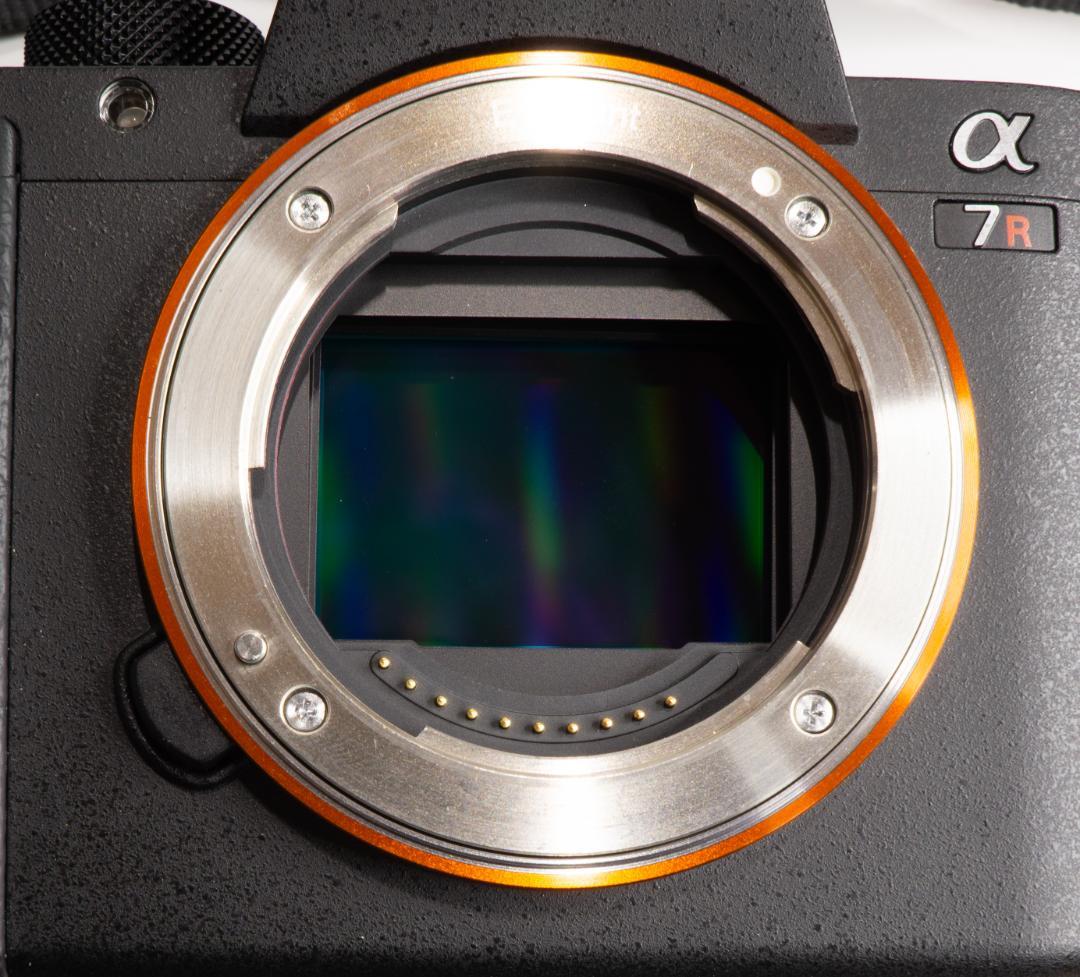 N*a様 SONY・α７RⅡ・ボディ★動作順調で使用感少★純正バッテリー２個など