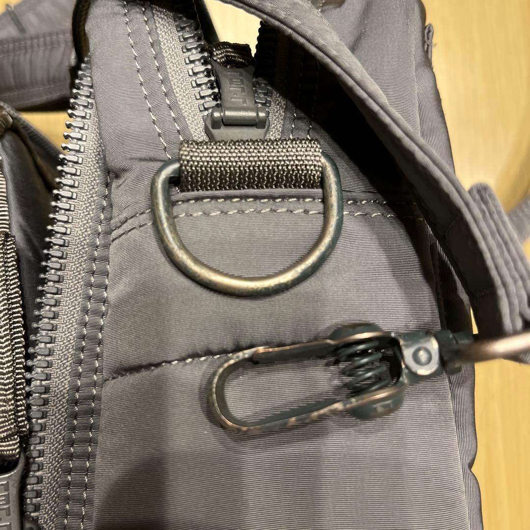 吉田カバンショルダーバッグ（サコッシュ）