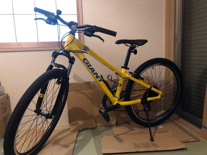 埼玉北部　直接引取り　　美品　ジャイアント