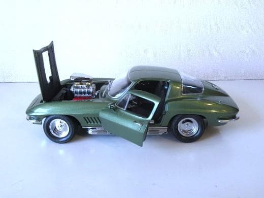 特価 exoto (1/18) コルベット C2 Street Rod