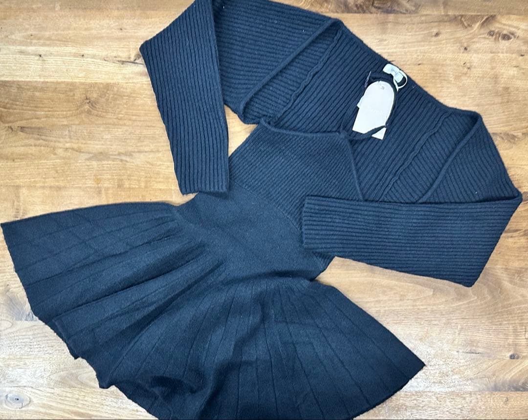 新品Darich ダーリッチ ホルターフレアニットミニワンピース