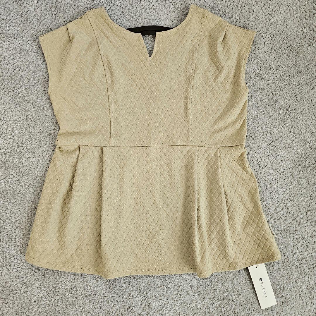完売品おまけ付き♪未使用ジャガードペプラムトップス　ベージュゴールドLAVA