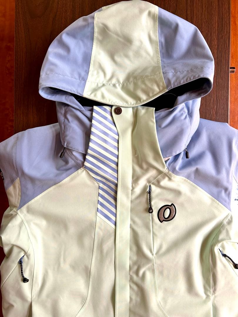 オンヨネ　スキーウェア　デモアウタージャケット　ライムxブルー