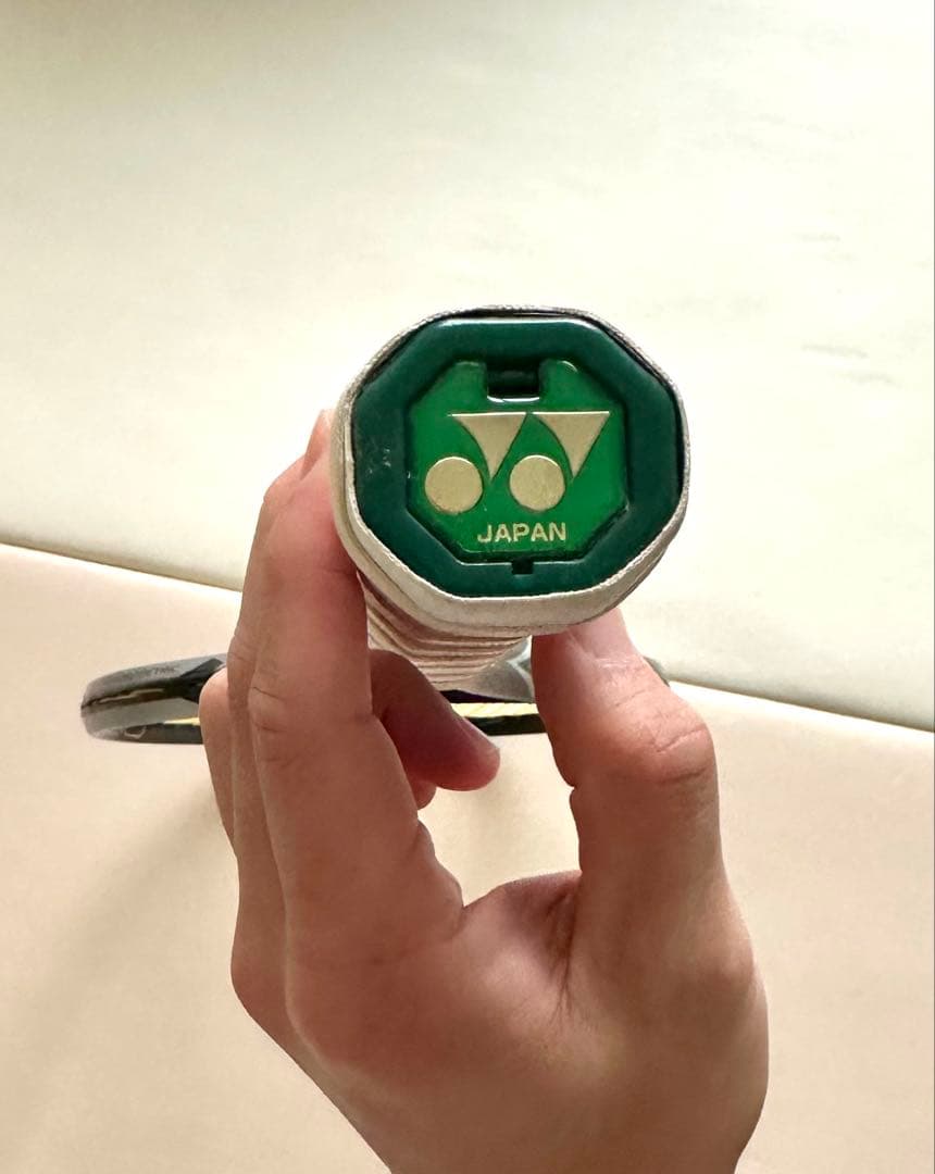 【パッカルン】ヨネックス　REGNA 98 テニスラケット G2