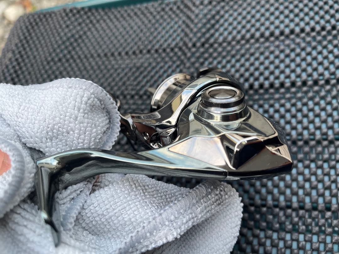 【超美品】SHIMANO 22ステラC2000SHG