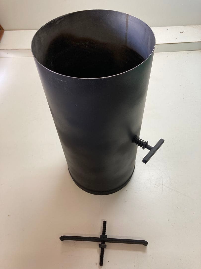 薪ストーブ 黒 円筒形 調整ハンドル付き本体接続煙突