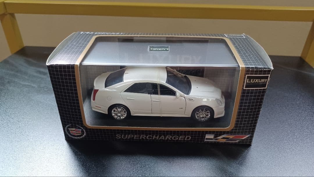 1/43 キャデラックCTSV