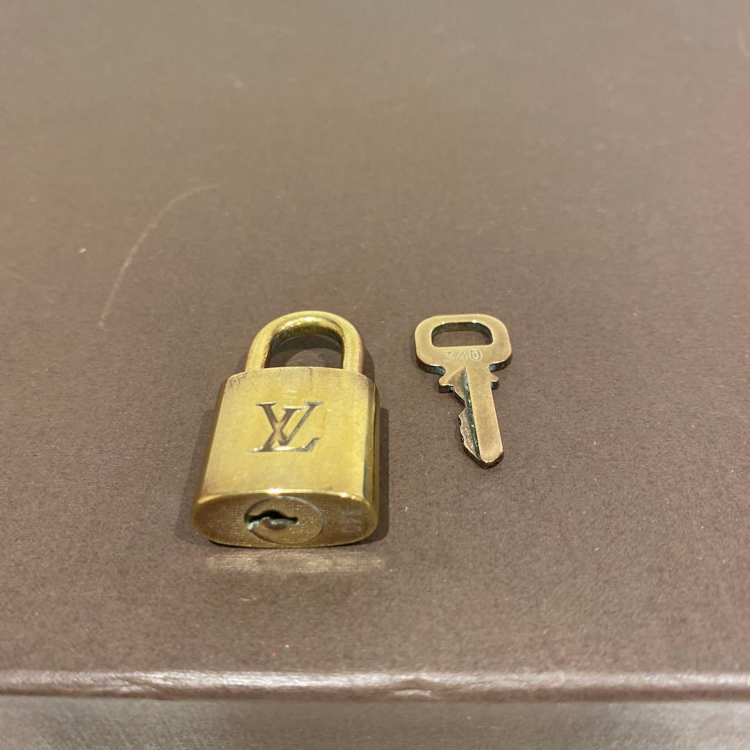 L00116　　ルイヴィトン　パドロック　カデナ　南京錠　鍵