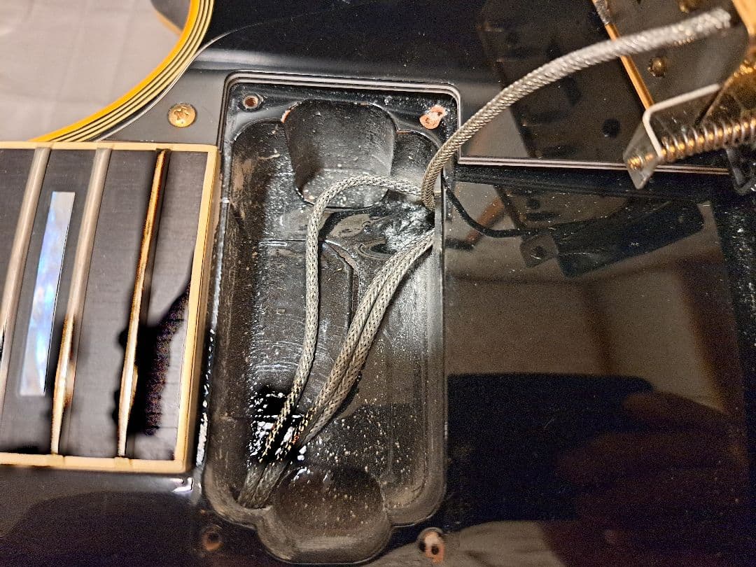 オービルバイギブソンLPC-57B Black Beauty 57'