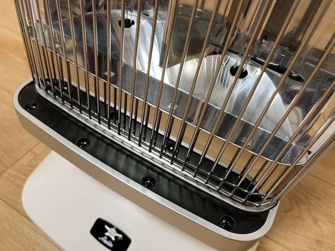 アラジン（Aladdin）遠赤グラファイトヒーター ホワイト ストーブ