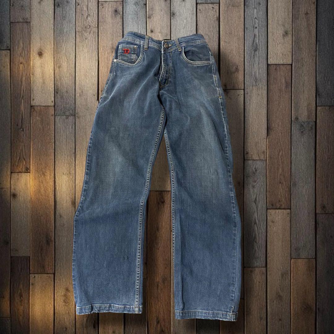 て*ら様 DIESEL ディーゼル ストレートデニム ジーンズW32総丈98cm