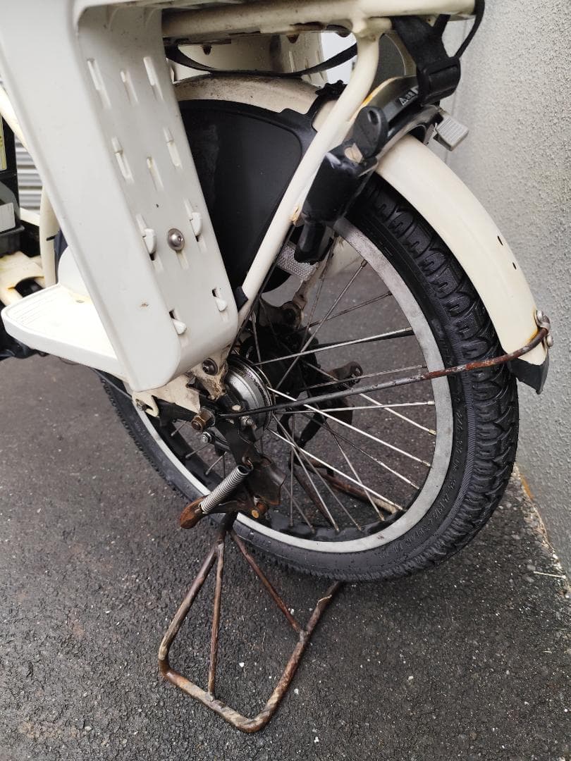 ブリヂストン　ビッケ2　8.7Ahバッテリー　2016年製　後ろタイヤ新品