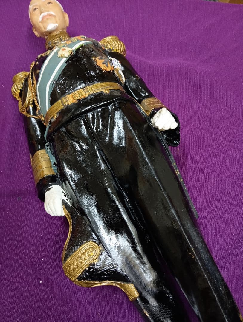 確認用画像戦前時代細密造形東郷平八郎元帥海軍大将陶器製４６センチ人形修正飾り置物