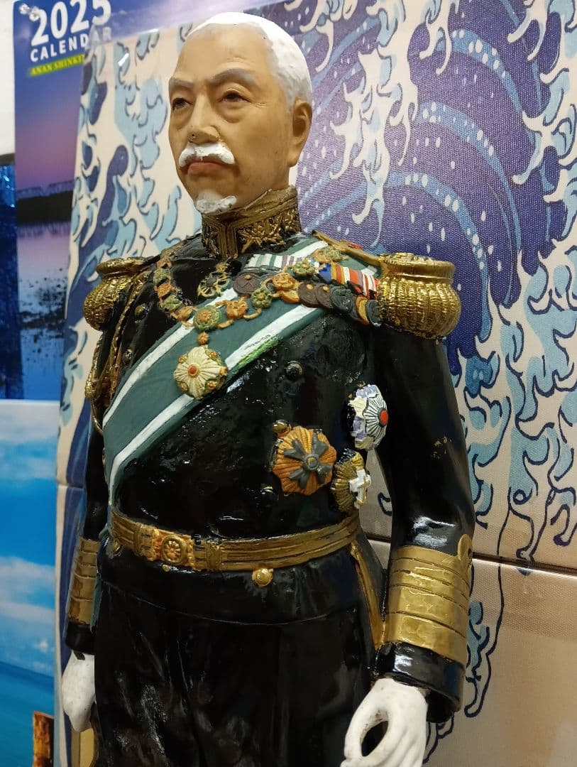 確認用画像戦前時代細密造形東郷平八郎元帥海軍大将陶器製４６センチ人形修正飾り置物