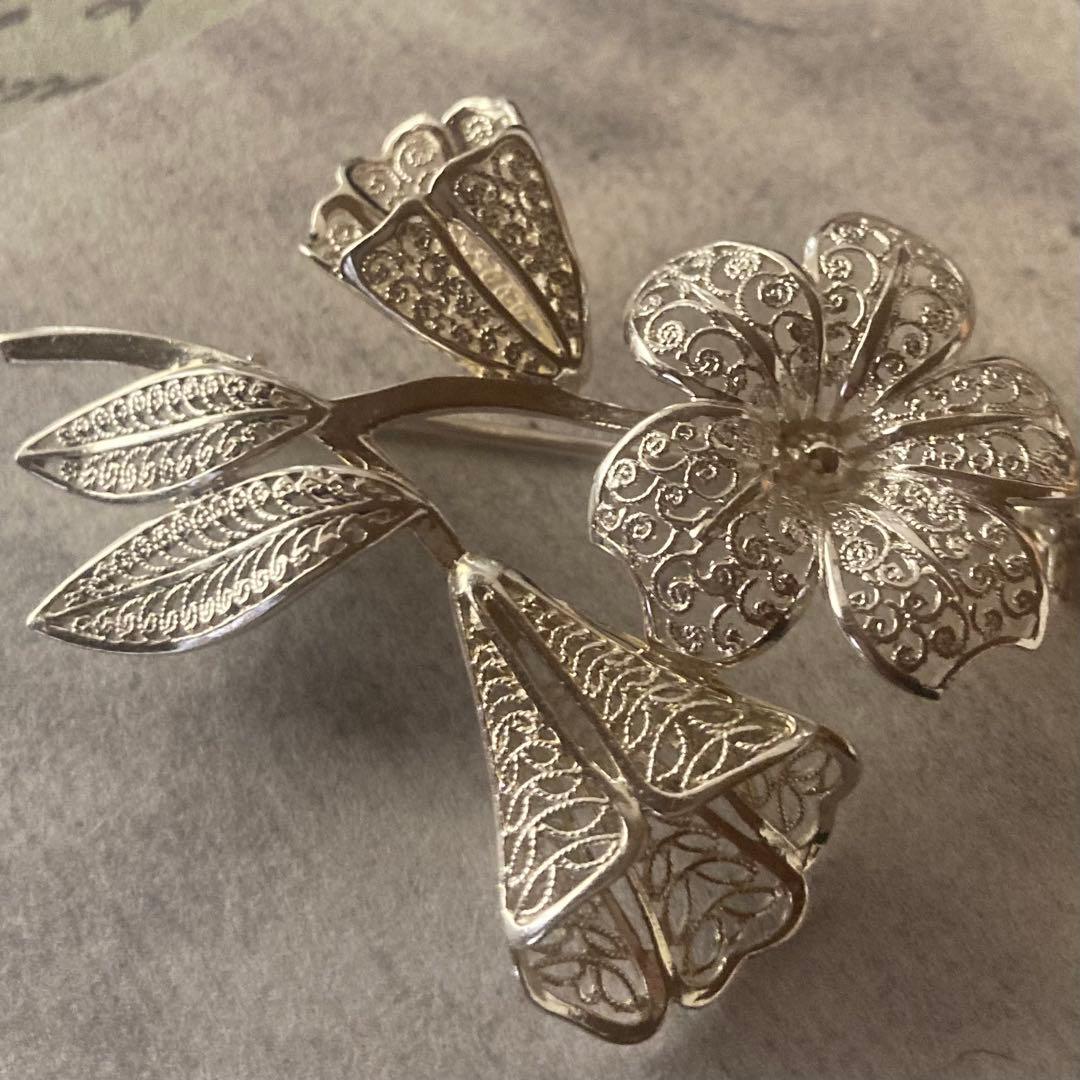 ヴィンテージ＊ブローチ　フィリグリー②　フラワー　シルバー　アンティーク