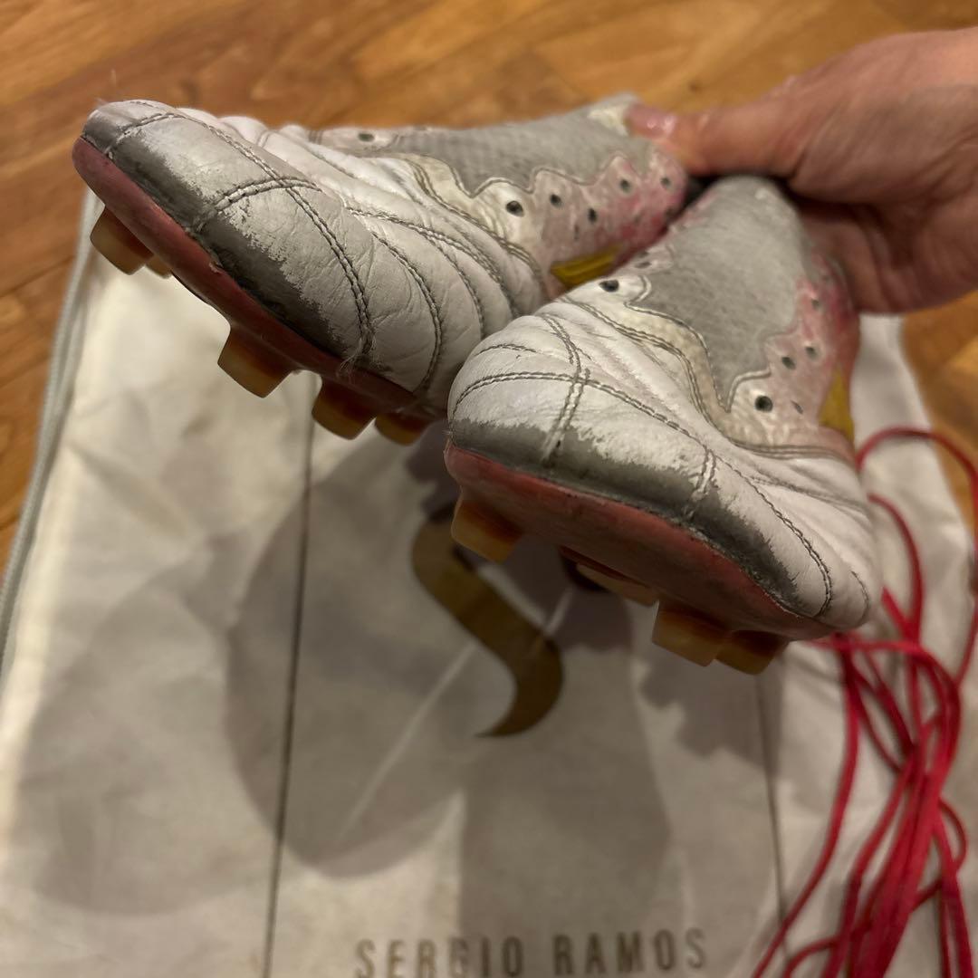 モレリアネオIV β SR4 JAPAN 27.5cm セルヒオ・ラモス