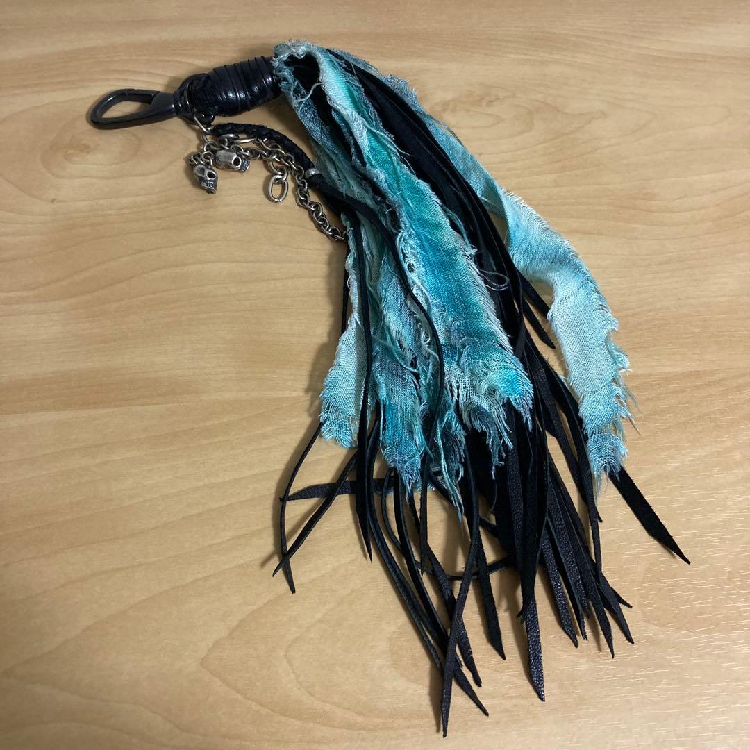 KMRii ケムリ フェザーフック キーホルダー