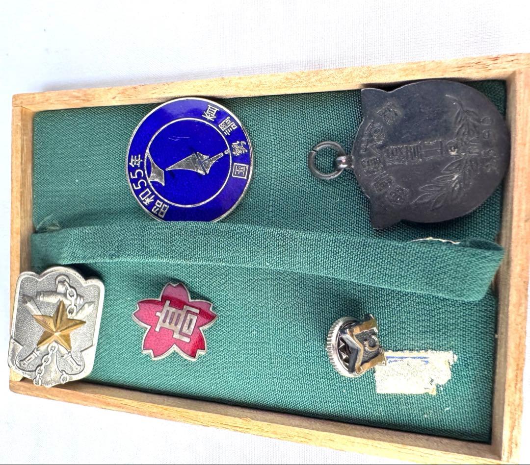 アンティークコレクション 紫色の装飾品