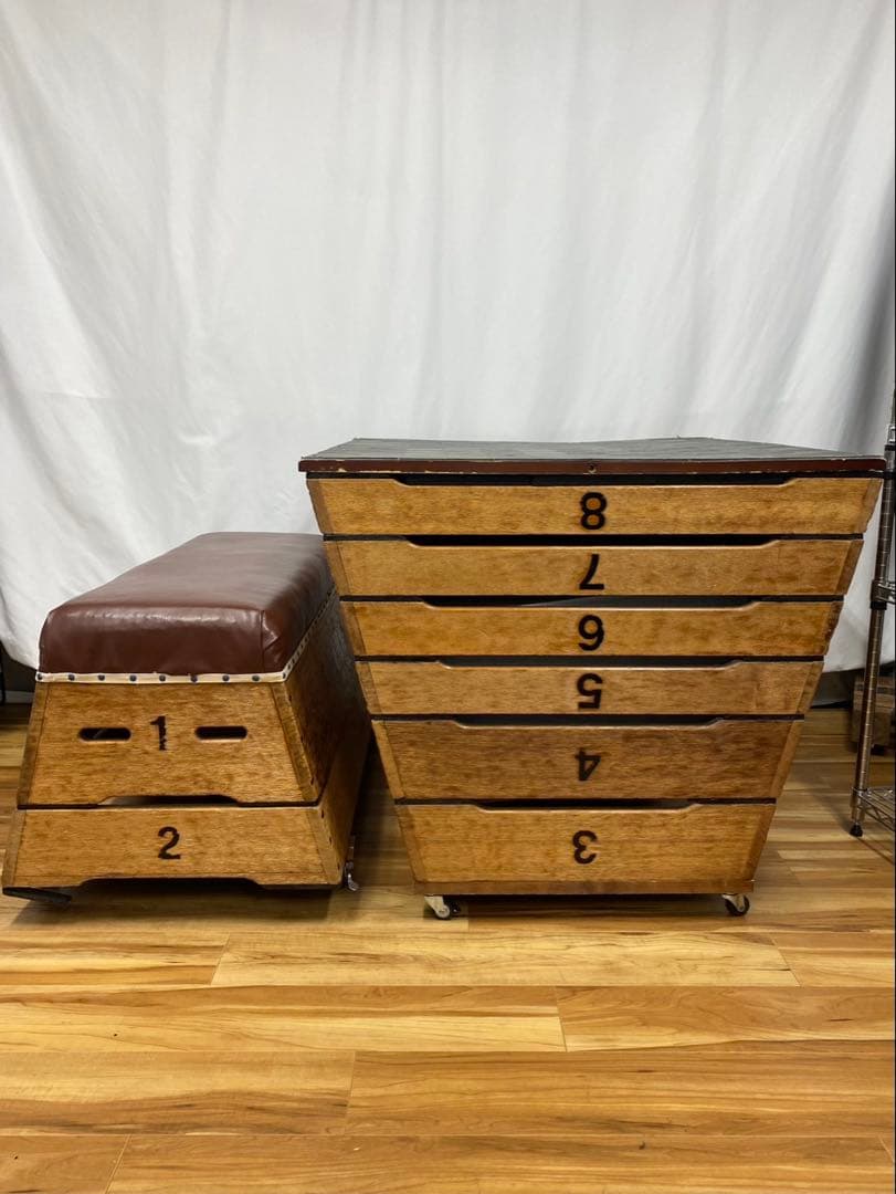 跳び箱をリメイク収納可能テーブルと椅子セット