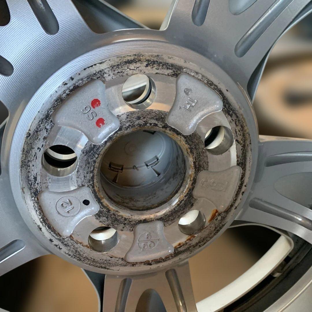 Rana parbat　プリウス 30 純正15インチ　バリ山　中古品