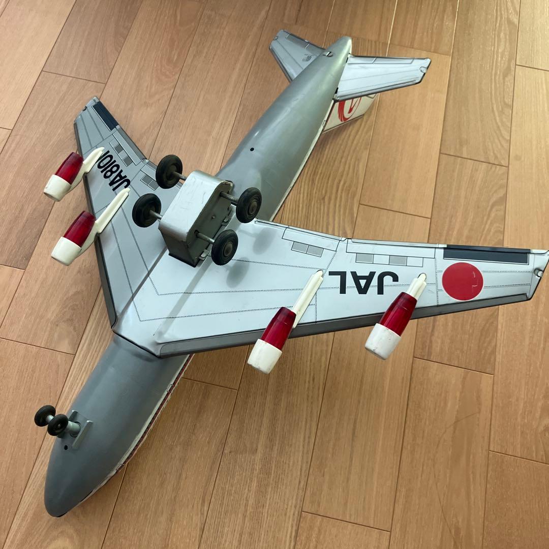日本航空のジャンボジェット機　ブリキ模型