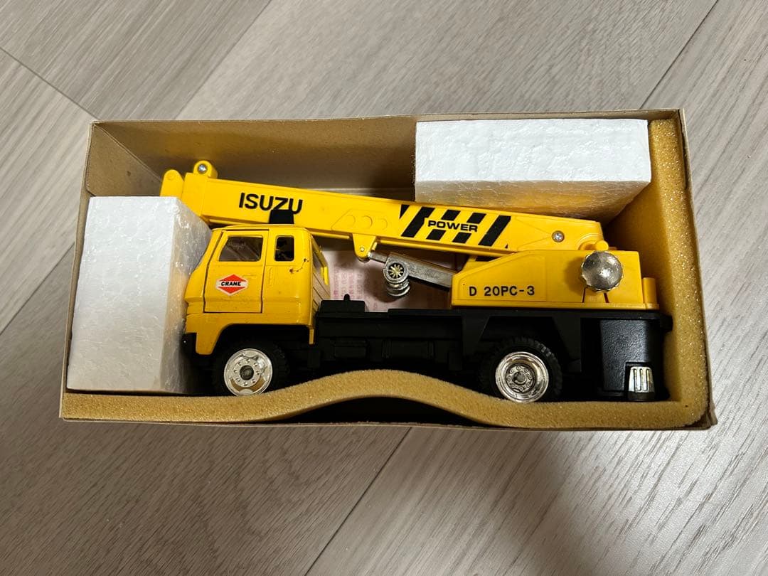 ヨネザワ　ダイヤペット　いすゞクレーン車　美品　希少