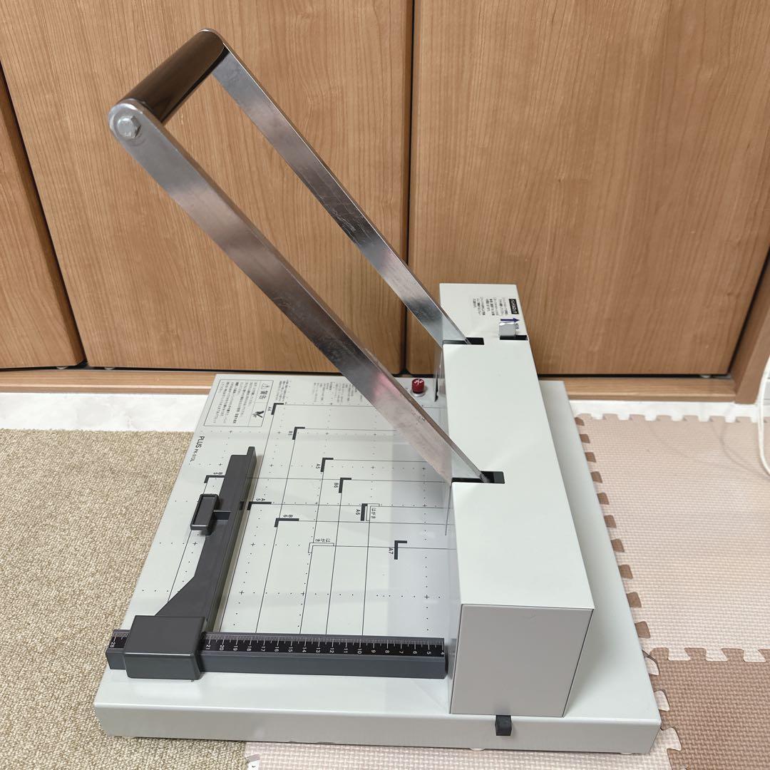 【概ね美品】プラス 業務用裁断機 PK-513L 裁断幅A4タテ ホワイト