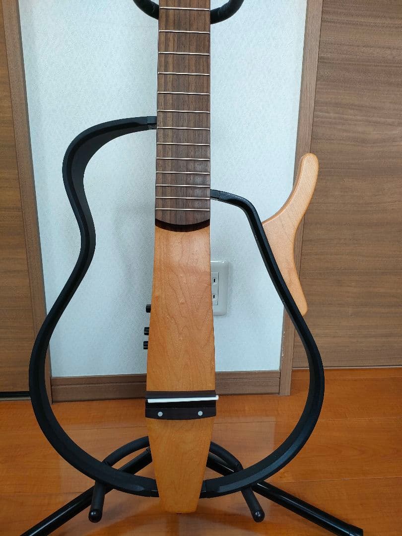 美品サイレントギターYAMAHA SLG100N 純正ケースACアダプタ付き