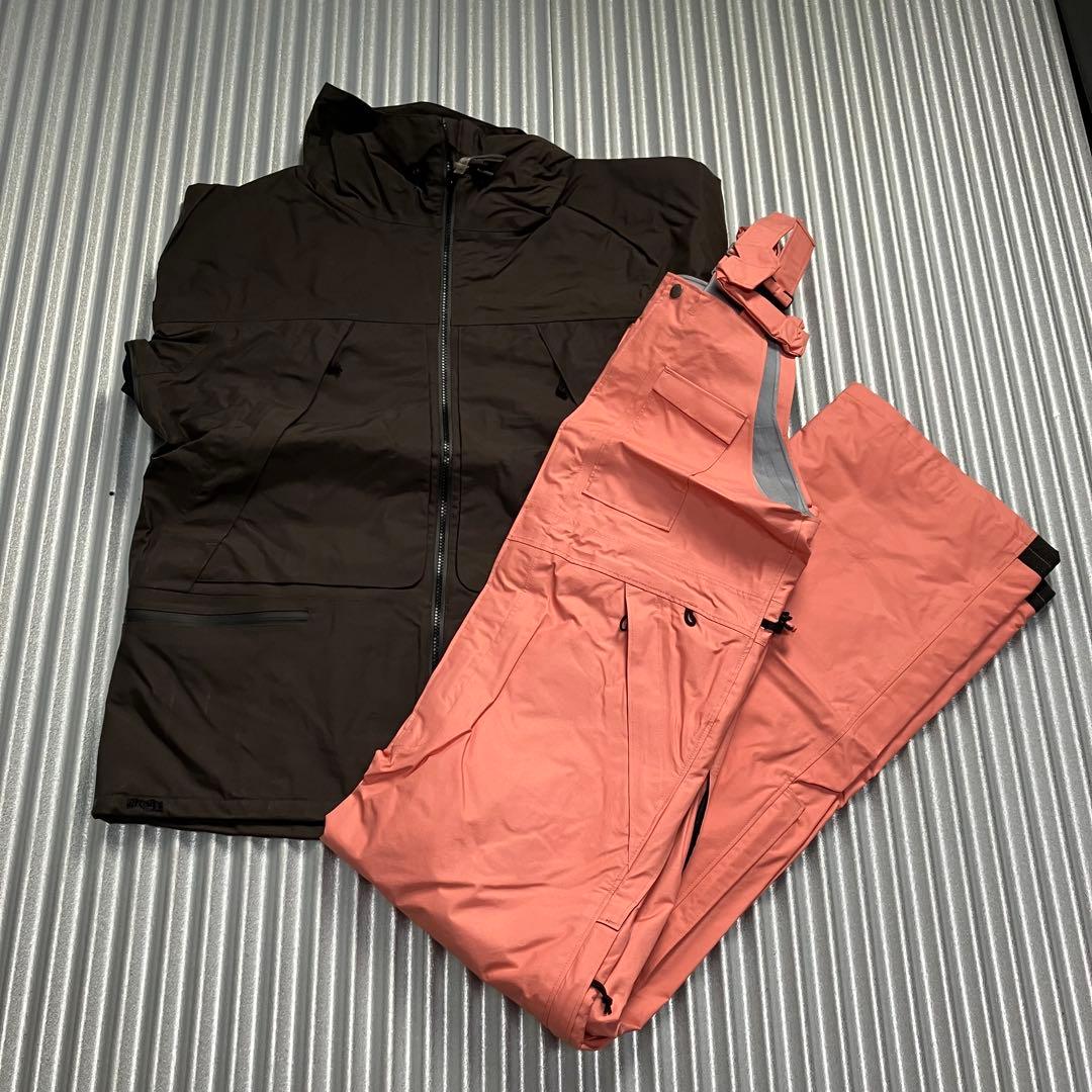 未使用　グリーンクロージング　オガジャケット　ビブパンツ　スノボウェア　上下　L