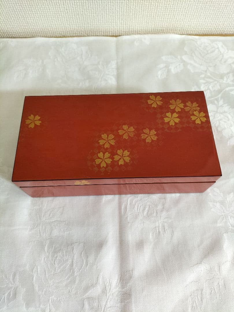 輪島塗　桜沈金宝石箱