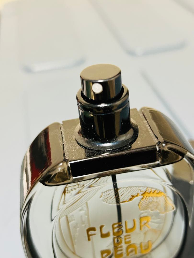 Diptyque FLEUR DE PEAU 75mL + おまけ付き