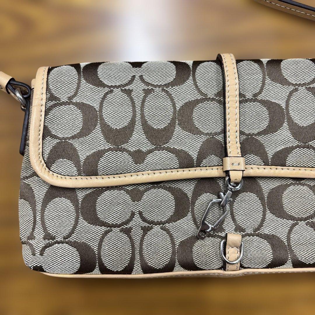 美品　コーチ アクセサリーポーチ ワンショルダー シグネチャー 6348