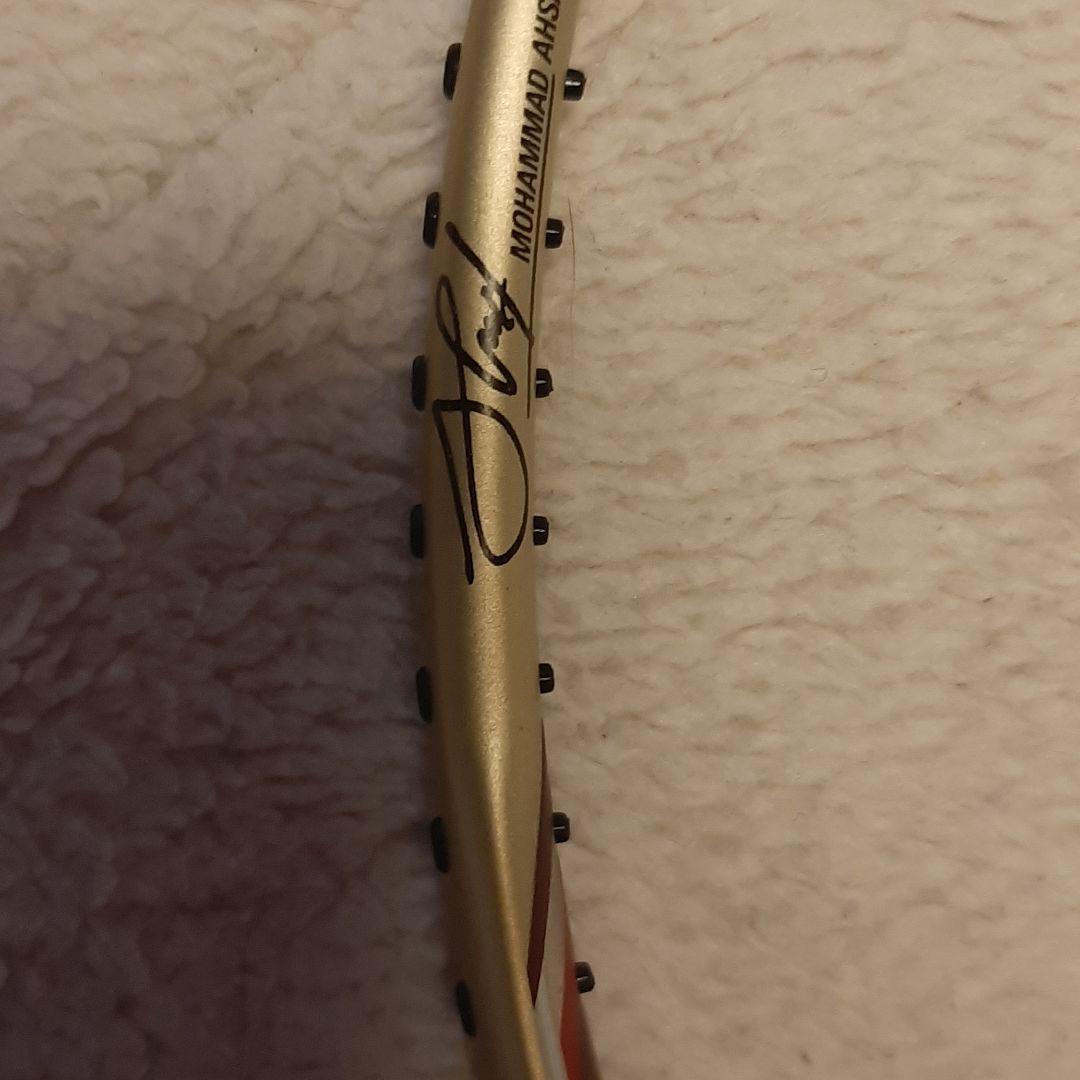 バドミントンラケット