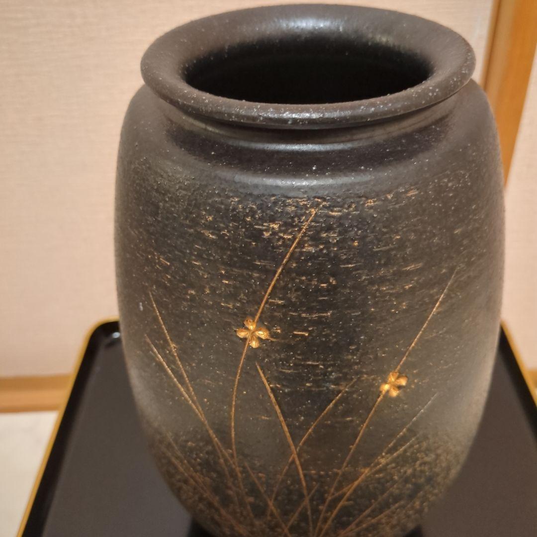 お正月　黒　陶器花瓶