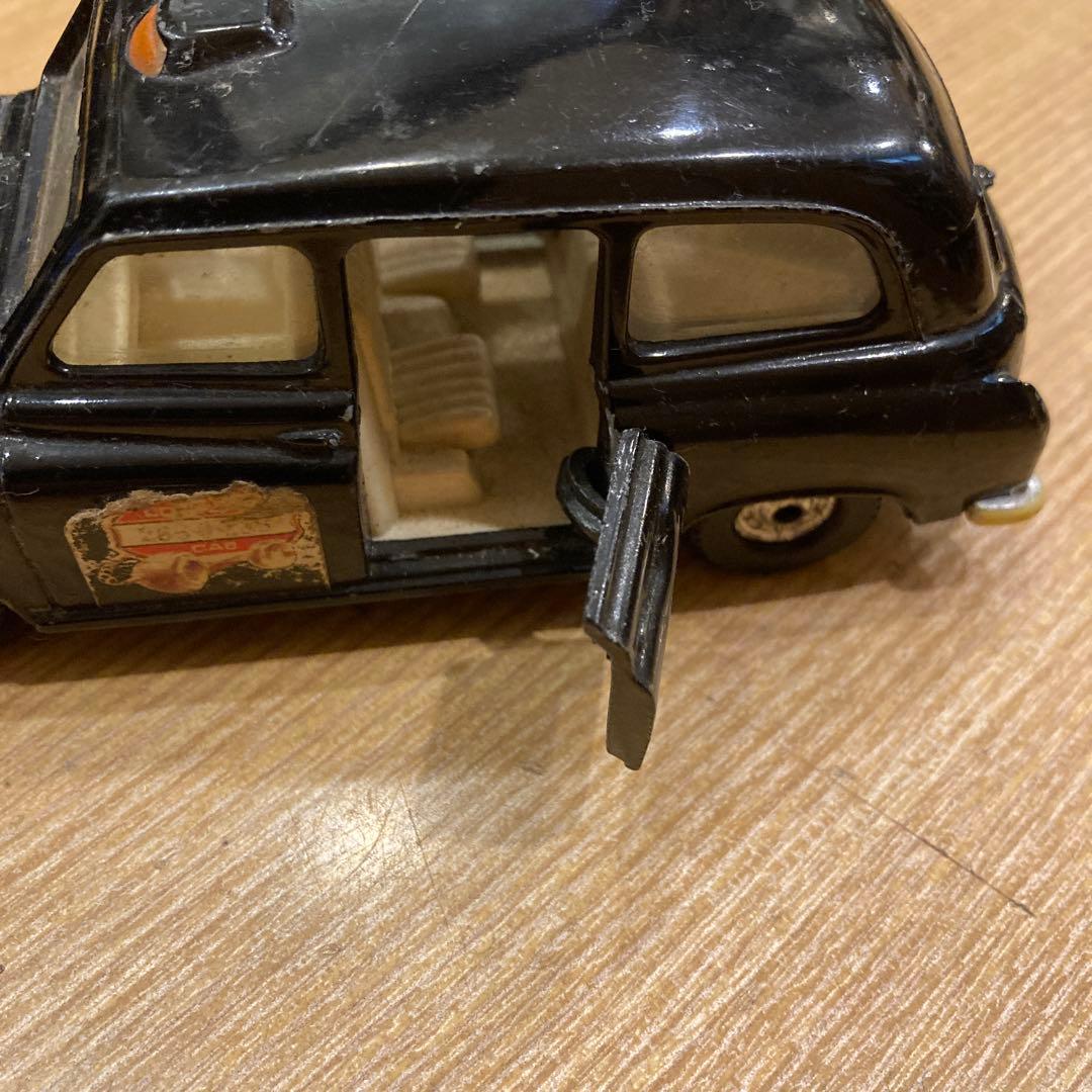 ロンドン・タクシー ミニカー コーギー社初期モデル
