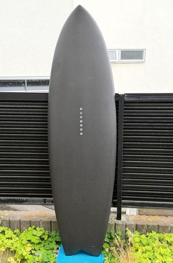 新品！カーボンボードESSENCE FISH FIVE　CARBON 5'10\"
