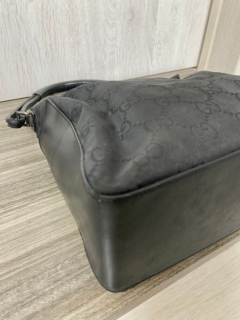 GUCCI トートバッグ GG柄　ナイロン　ブラック　手持ち　レザー