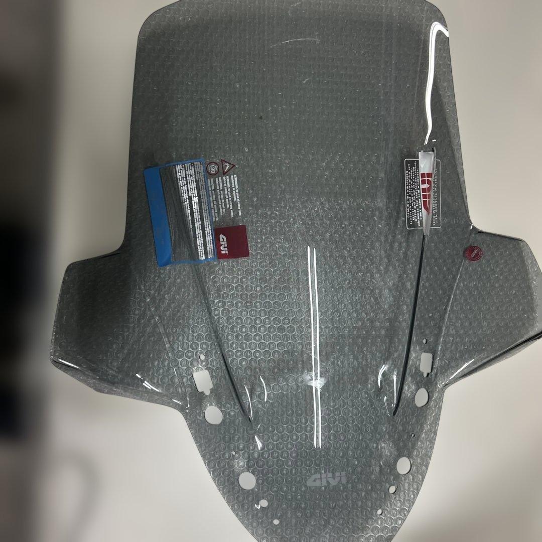 GIVI XMAX用　高級スクリーン