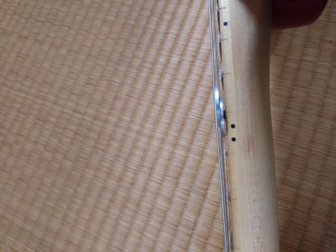 価格交渉ご自由に!ギター。赤虎目