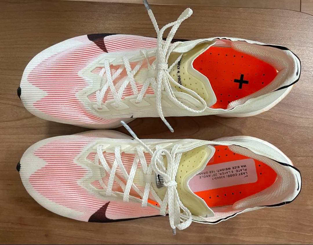 ナイキ ウィメンズヴェイパーフライ4プロトタイプ 25.5cm