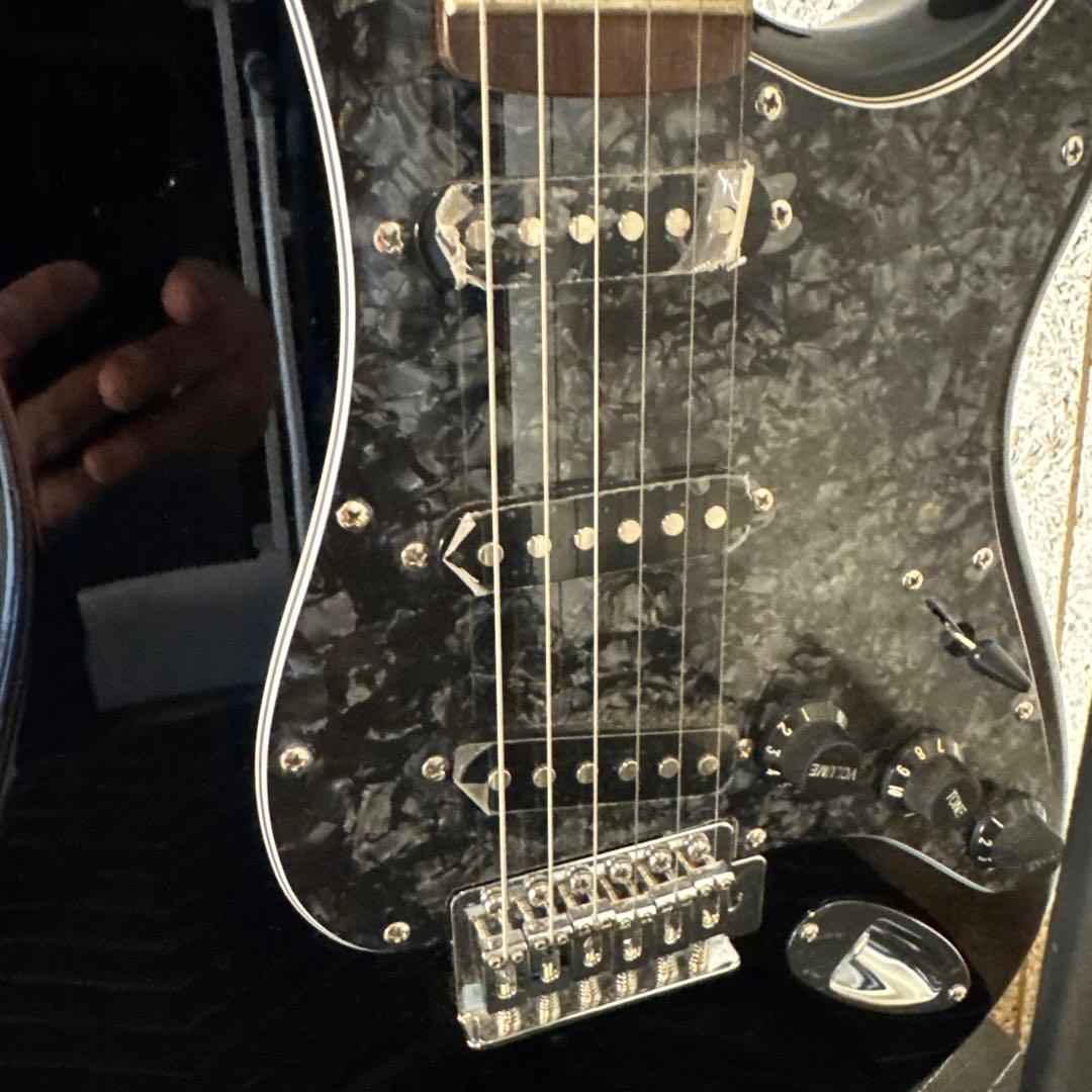 SquierスクワイヤーAffinity Stratocasterエレキギター