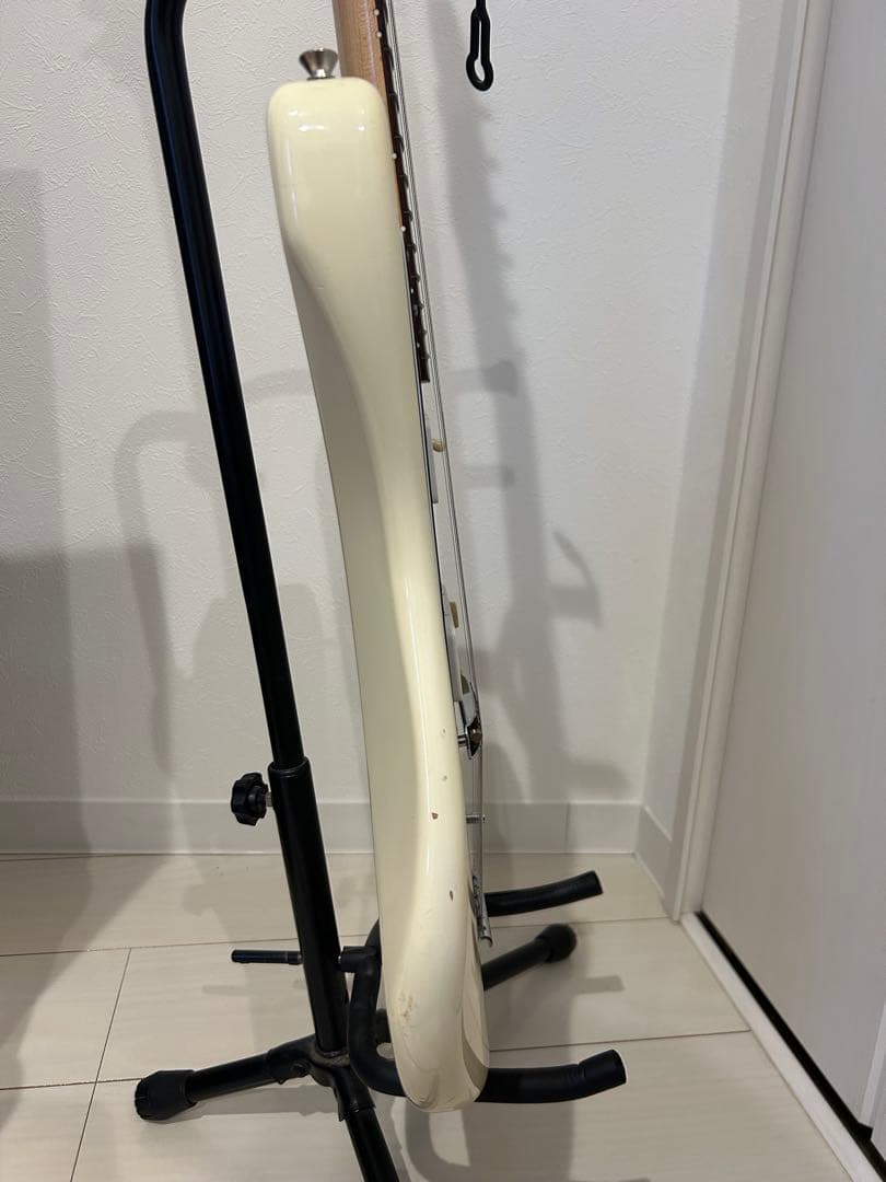 ギター Vanzandt JMV-R2 Olympic White