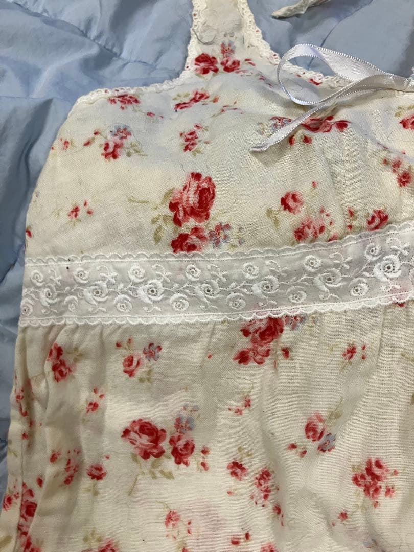 リズリサフラワープリントホルターネックレースリボンキャミソール