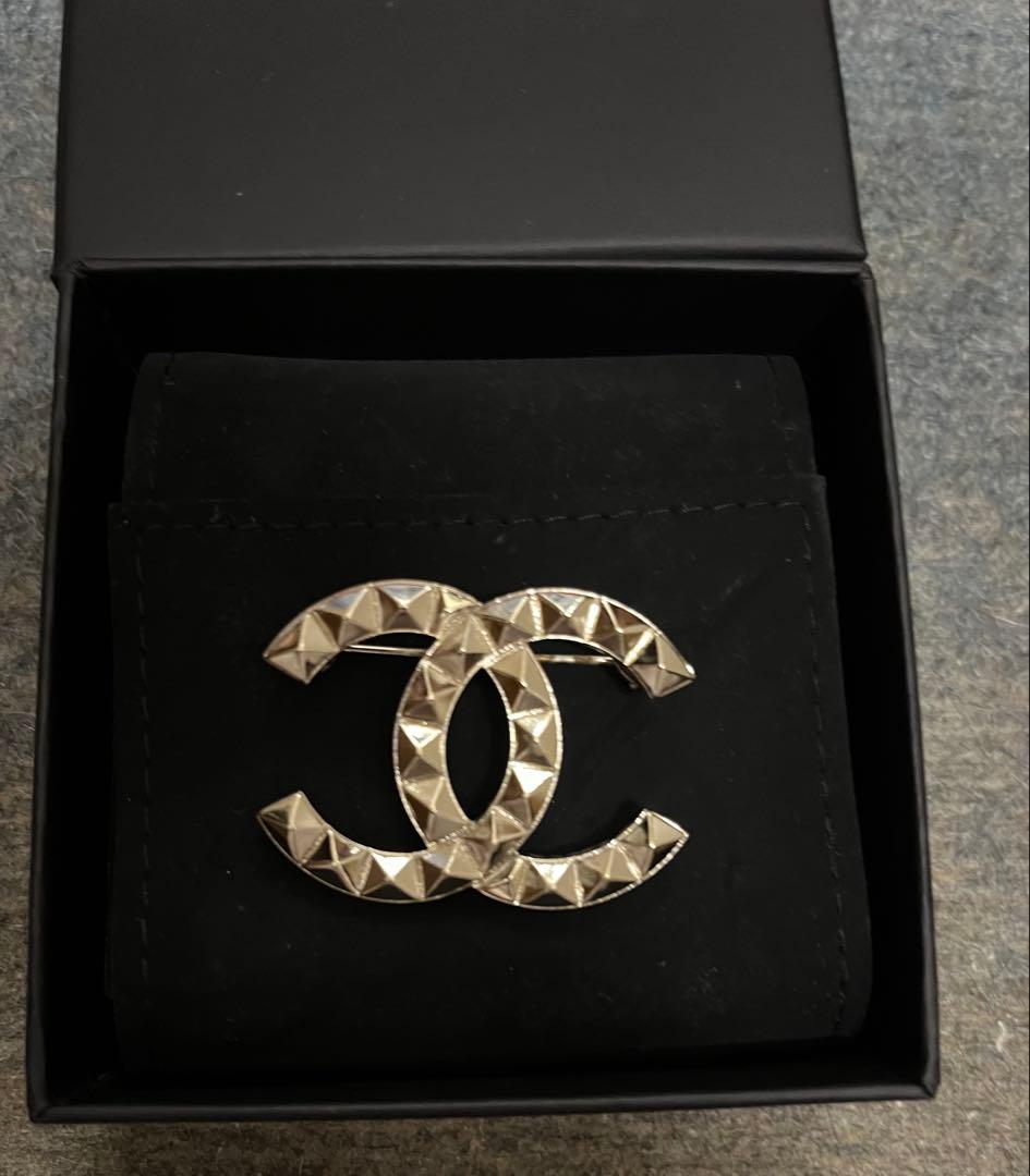 新品！シャネルchanel★ブローチ