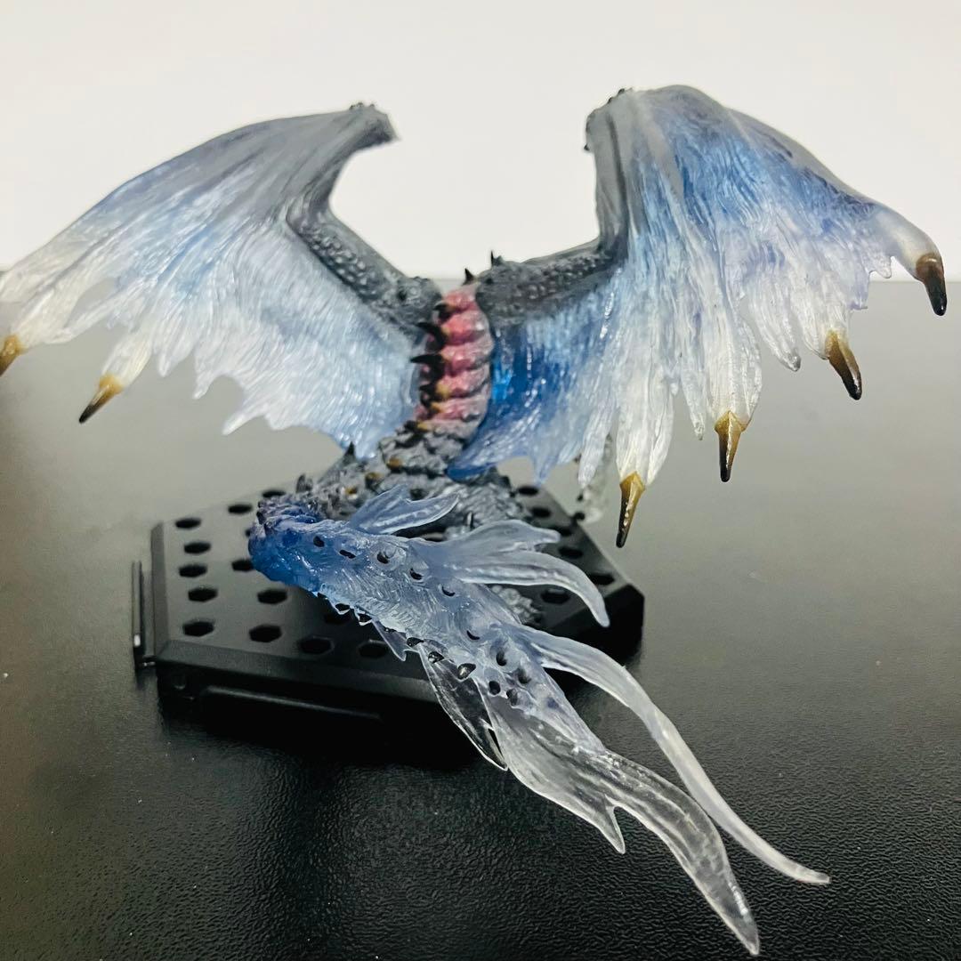 ムフェトジーヴァ&ゼノジーヴァ(臨界状態) フィギア / モンスターハンター