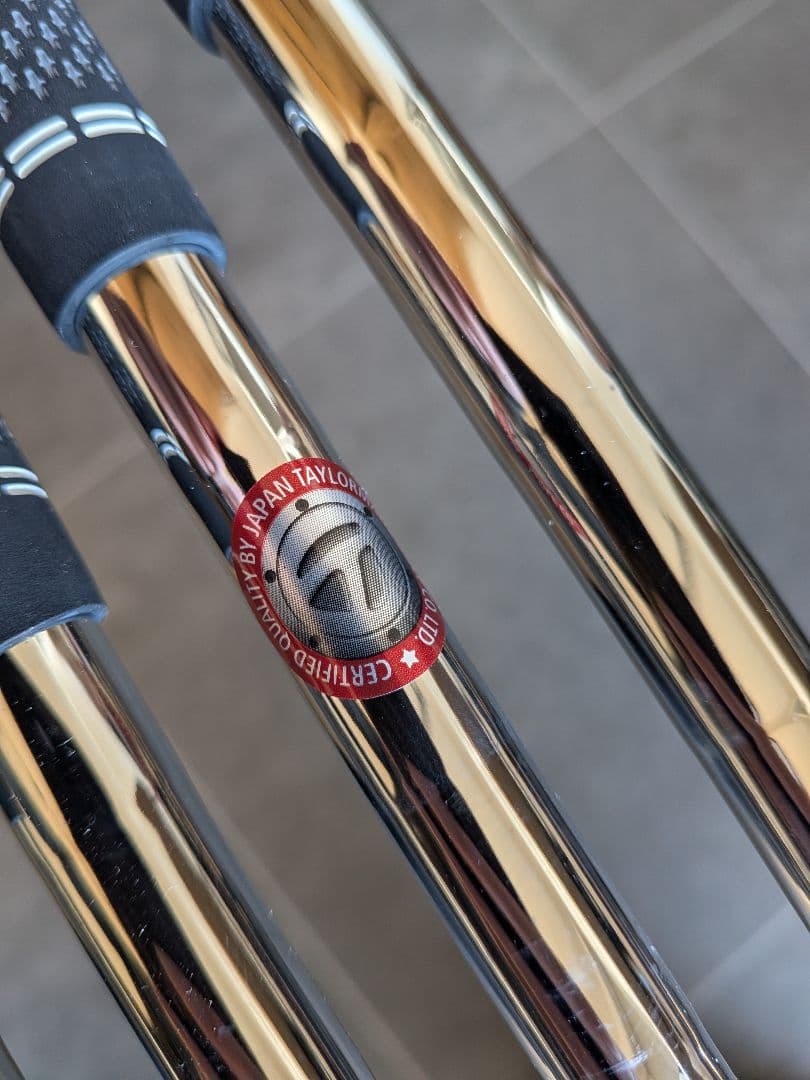 ●ほぼ新品　ラウンド未使用●Qi アイアンセットPW-6 5本i フレックスS